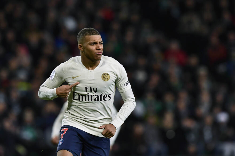 传统电视剧减产一半！微短剧却让演员3个月涨粉百万，凭什么？